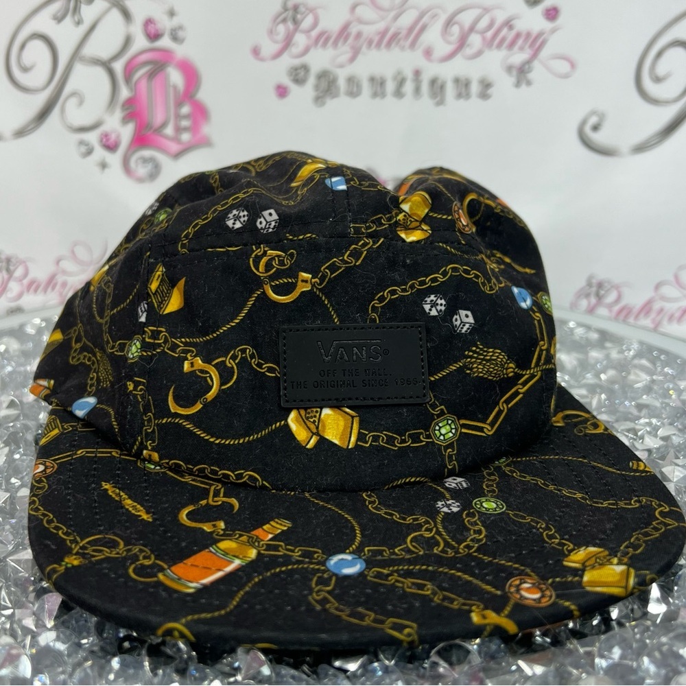 Vans hat chains diamonds dice jewels chain Black Cap with Gold Chain Design